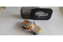 MAJORETTE  mustang flamme 1/64  rare en boite métal